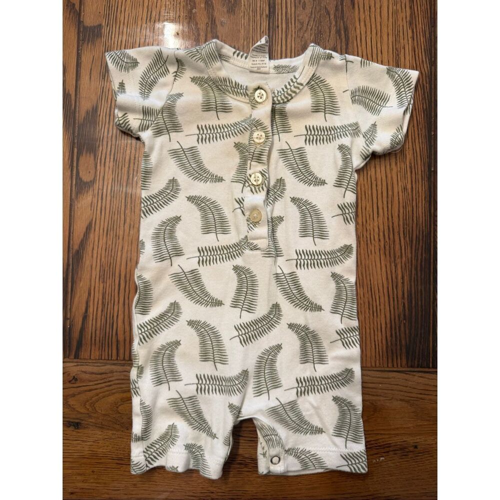 Kate Quinn Green Fern Print Short Sleeve Henley Boyleg Romper‎ Size 3-6 Months